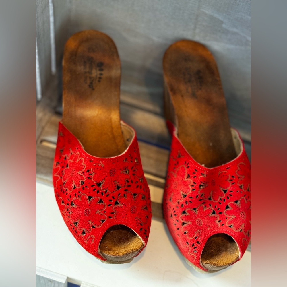 Spring Step MIA Red Peep-Toe Mules 7.5 - Picture 2 of 6